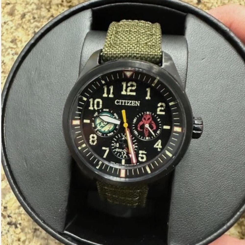 Star Wars BobaFett Citizen Eco Drive Limited Edition Quarts  Watch